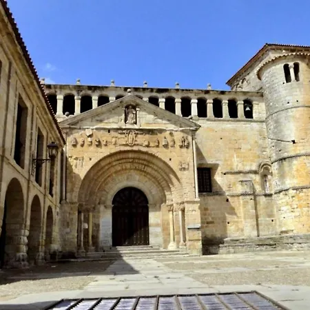 Apartamentos Nel I Santillana del Mar Exterior photo